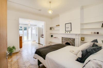 🐆🏡 HUGE room - size of two rooms in one! 🐆🏡 Main Photo