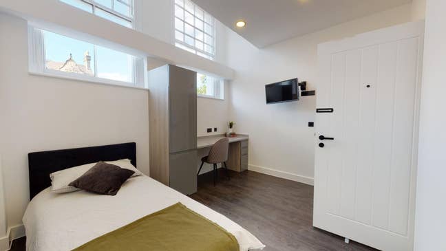 1 bed student house to rent Main Photo