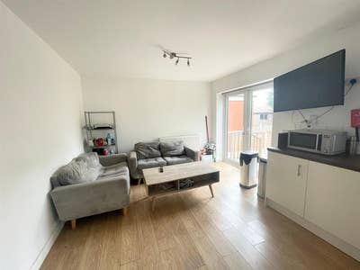 6 bed student house to rent Main Photo