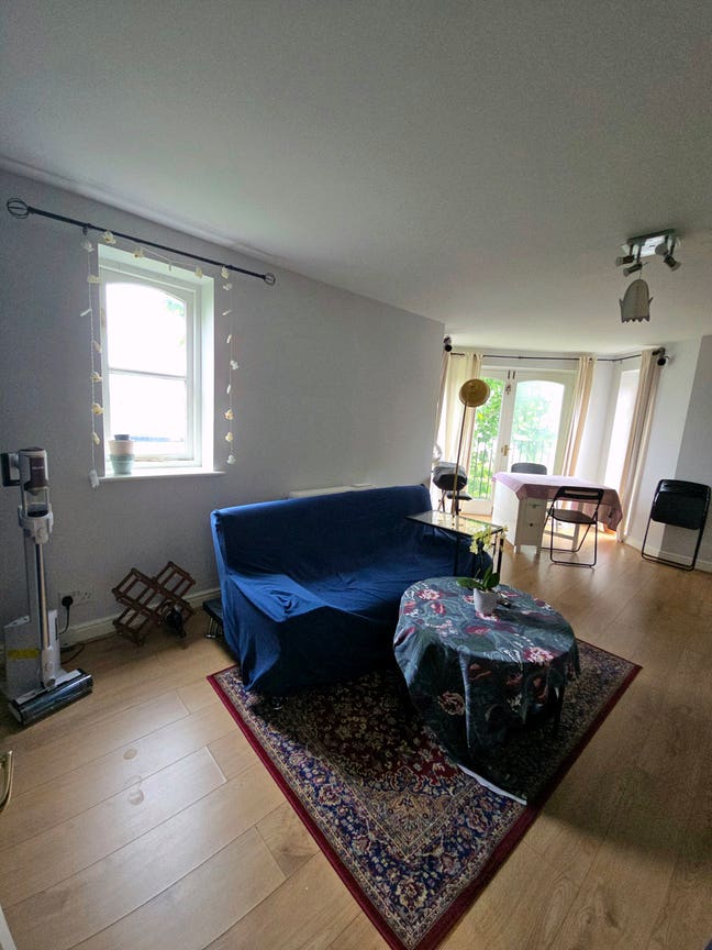 Riverside Room with Your Own Bathroom Main Photo