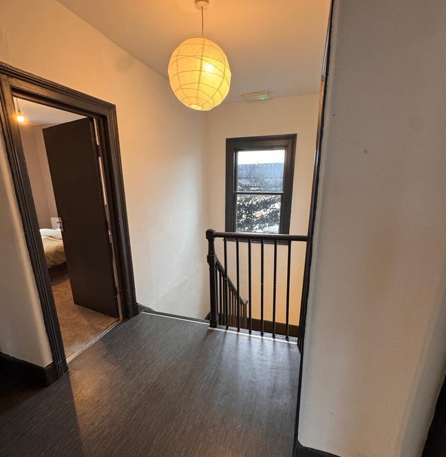 Large 2 bedroom flat - short term let - Greenwich Main Photo
