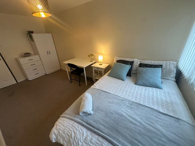 Spacious double room near Kings Cross Main Photo