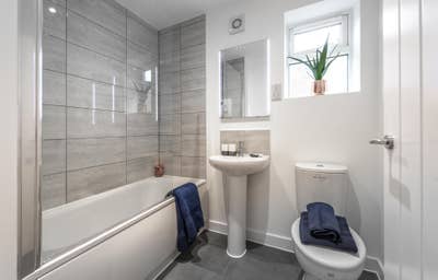 Available Now! Modern 1-Bed Apartment with Parking Main Photo