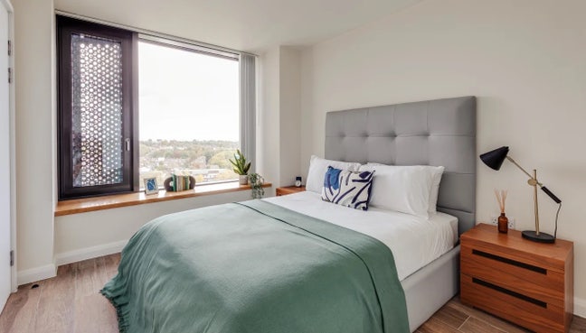 Double Bedroom with Private Bathroom  Main Photo