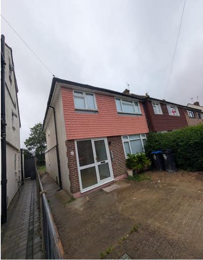 Studio Room Available –Ford Road Old Woking GU22  Main Photo