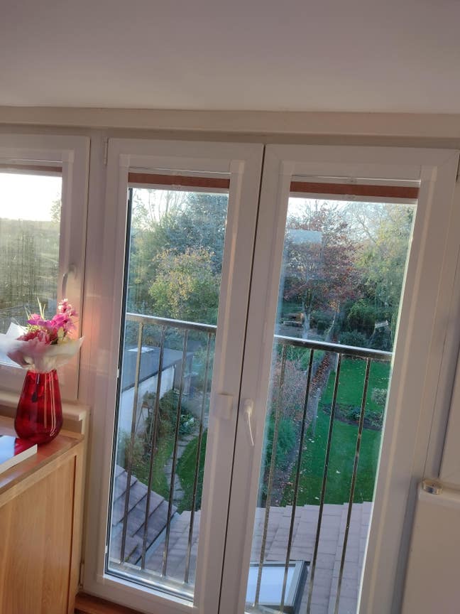 Twin loft conversion room with great views Main Photo