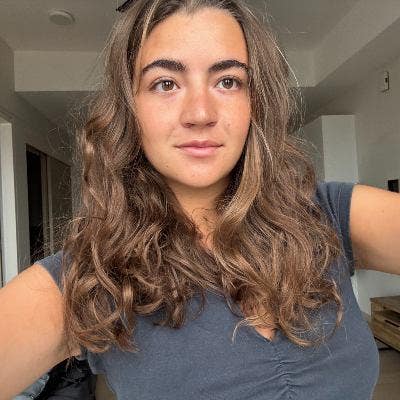 Student Female seeks a single or double room Main Photo