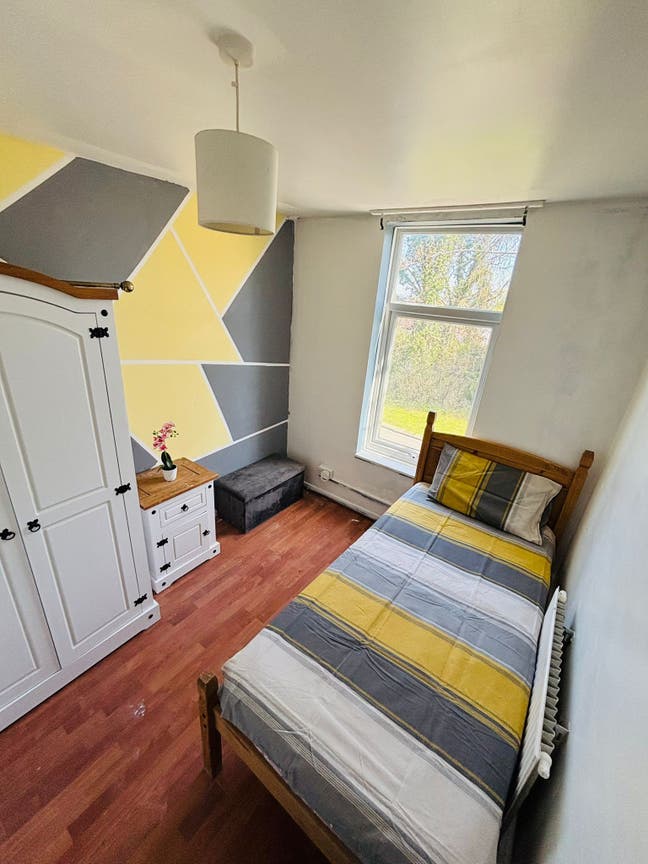 Sydenham Comfort✨Room Available Today - Chill 🏡 Main Photo