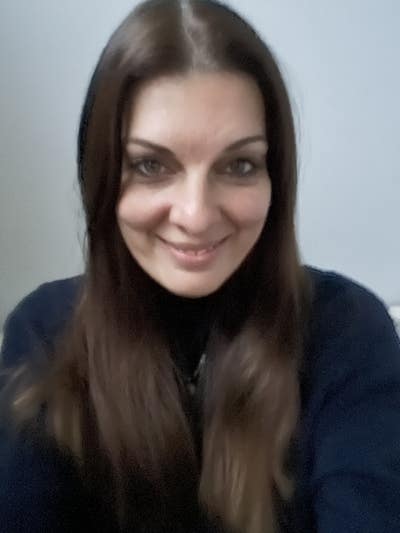 Live-in Carer seeking room for 2-week rotation  Main Photo