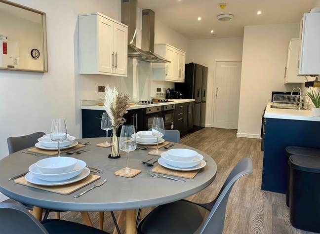 😍 1 Ensuite Room • No Deposit Option (275Lg) Main Photo