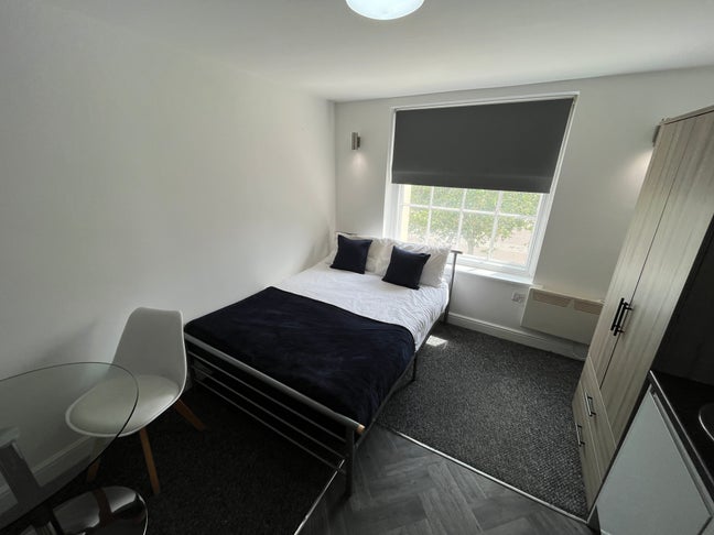 Fully Furnished Studio – Market Square, Retford Main Photo