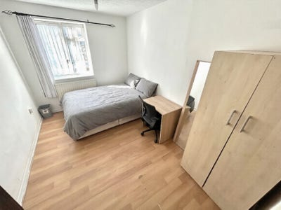 Double Room - Canary Wharf E14 -All Bills included Main Photo