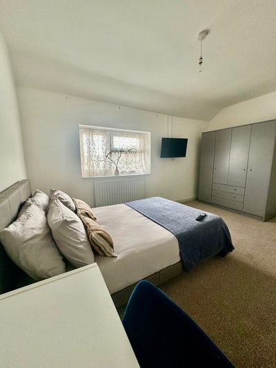 Lovely double room in Redditch  Main Photo