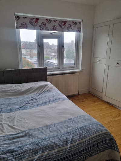Large double room to let.  Main Photo