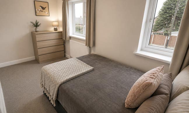 📢✨ Just Listed: New Fully Furnished En-suite Main Photo