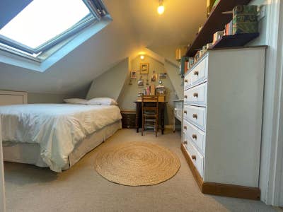 Spacious Double Room &  En-suite in Beautiful Home Main Photo