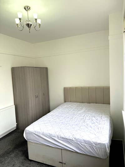 Double Room to Rent in Paisley Main Photo