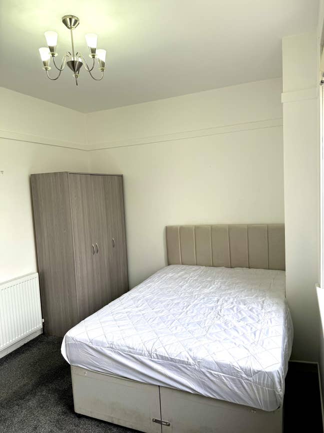 Double Room to Rent in Paisley Main Photo