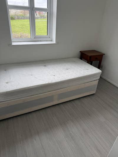 One Bed Flat Tarplett House SE14 Main Photo