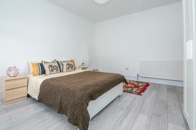 Spacious Double Room Available in Turnpike Lane Main Photo