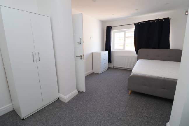 🔥All Ensuite Rooms – Rare Opportunity! Main Photo