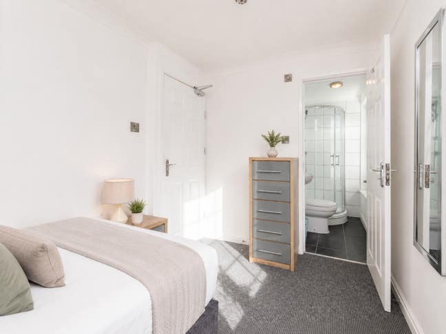 Ensuite Room Available In City Centre Main Photo