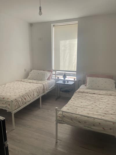 Luxury en-suite room in Hackney for Muslim female Main Photo