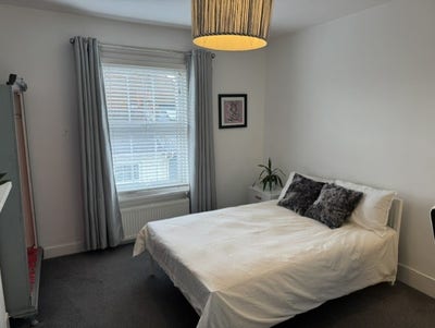Stylish, spacious room in luxury flat. &pound;720 Main Photo