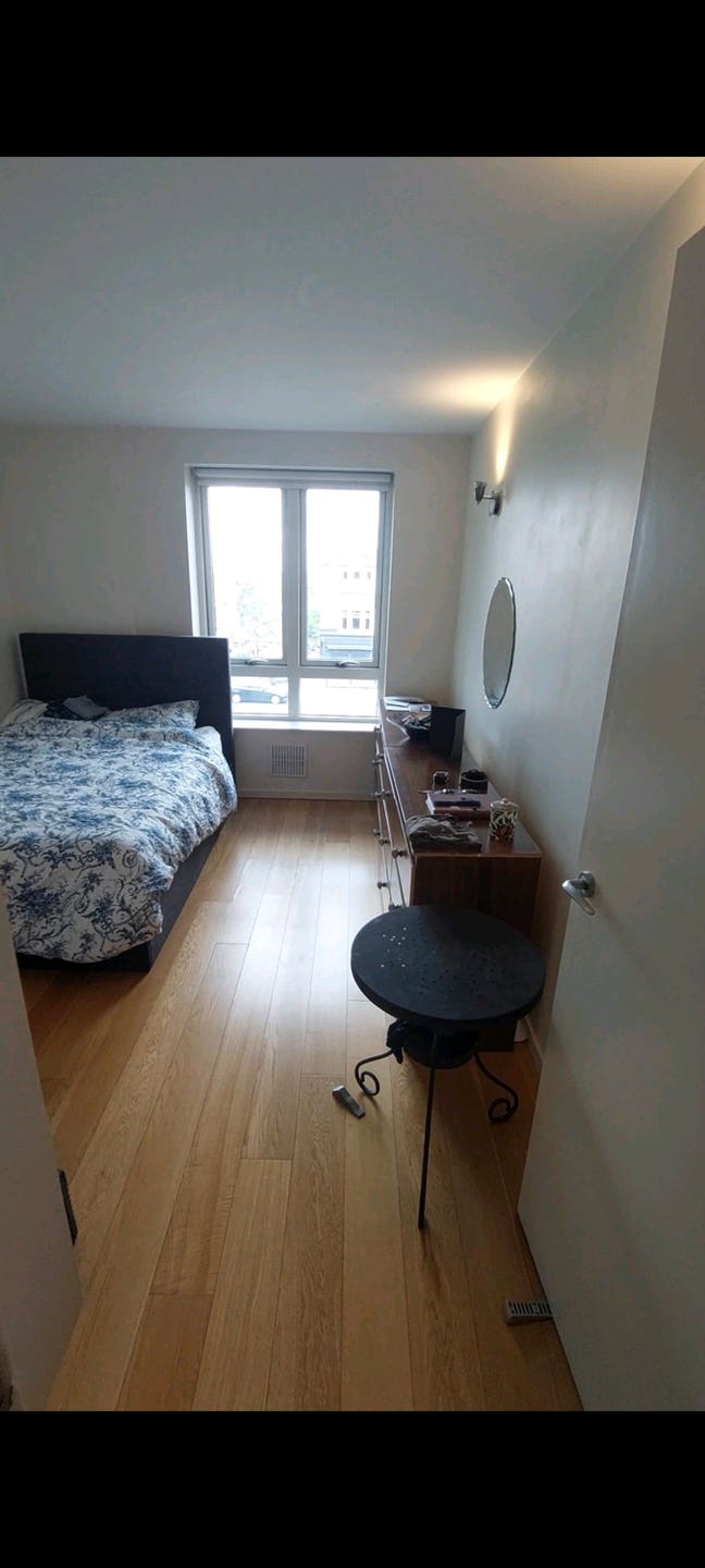 En suite double room 7 minute walk to Central line Main Photo