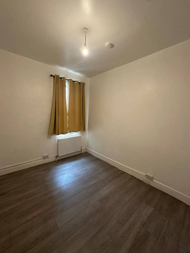 Large Double Rooms in N8 Available Now Main Photo