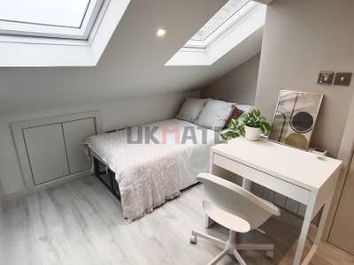 Comfort and Convenience are the Hearts of Kingston Main Photo