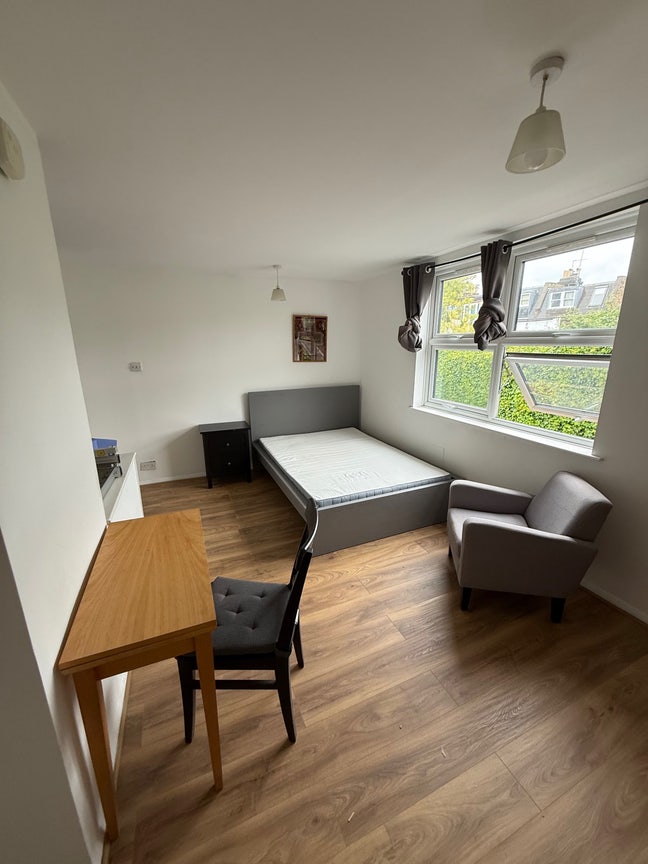 Studio Flat, Spencer Mews, W6 Main Photo