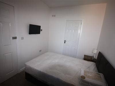 Rm 2, 34 Castle Double Room with En-Suite Main Photo