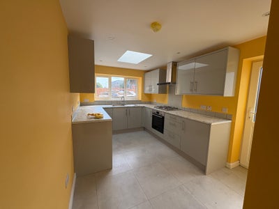 3 bed property available for rent  Main Photo