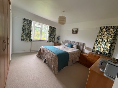 En Suite Double Room 12 Mins Walk Woking Station Main Photo