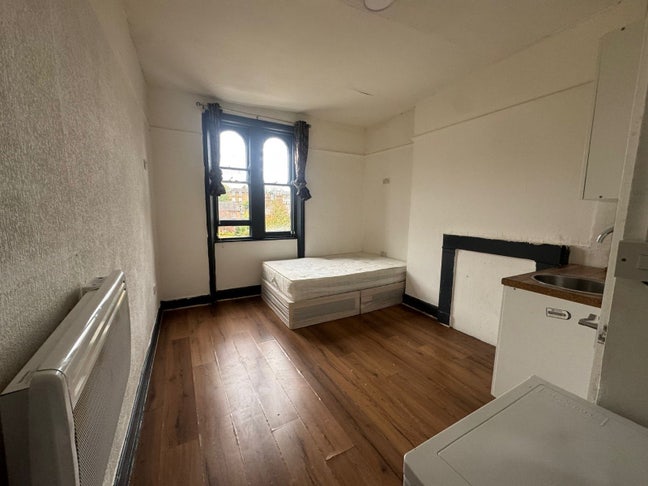 Furnished studio Flat to rent- Kentish town (NW5) Main Photo