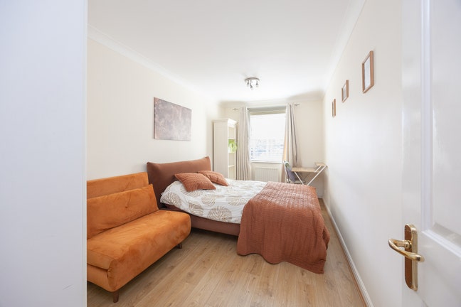 Lovely Double Room in spacious flat - HOVE Main Photo