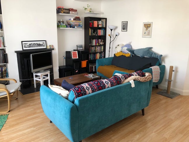 Double room in bright and spacious house! Main Photo