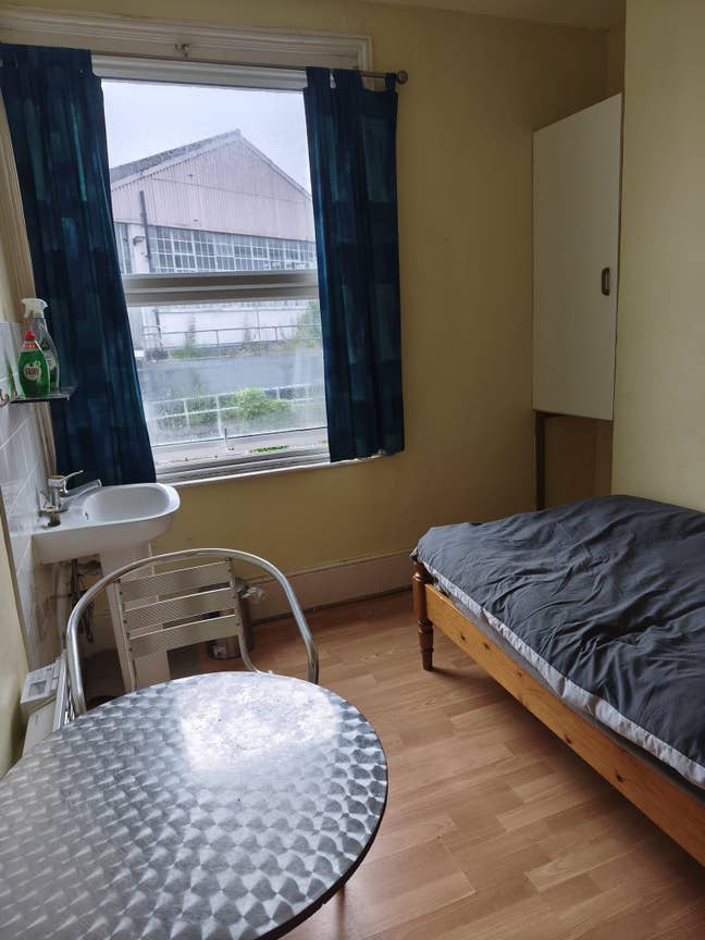 Large Room to Rent for Single Person  Main Photo