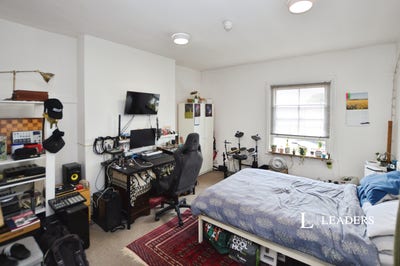 Double Room to Rent- Headgate- All Bills Included  Main Photo