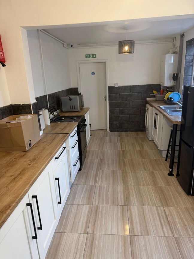 Brand New House Share in Dudley – Rooms Available Main Photo