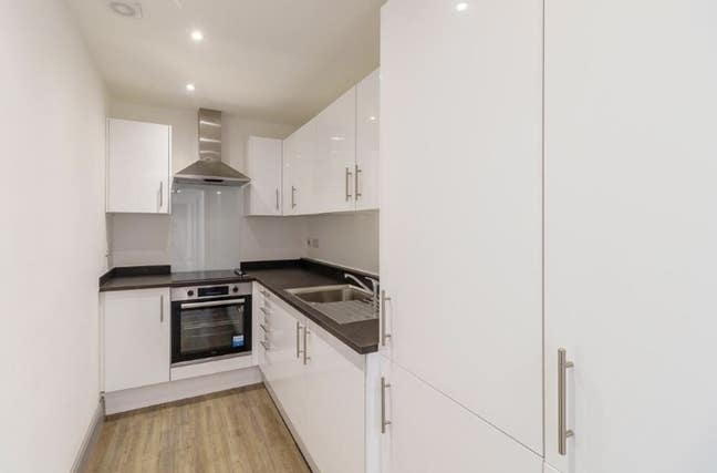 *Central Flatshare by Derby Station Main Photo