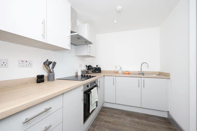 *Convenient 1-Bed Flatshare near Carlisle Train St Main Photo