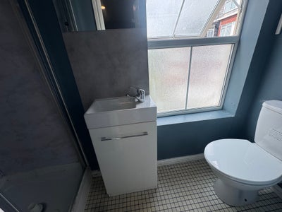 En-Suite with Kitchenette Main Photo