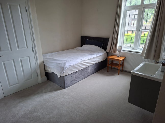 Double room with ensuite for single occupancy  Main Photo