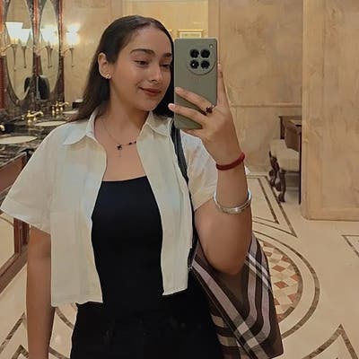 Student Female seeks a single or double room Main Photo