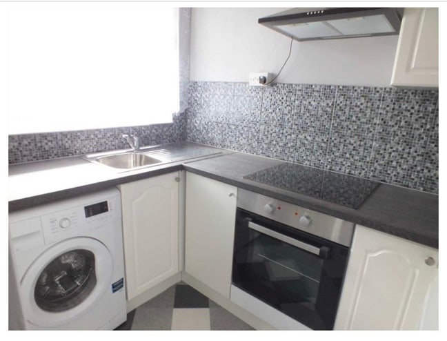 Spacious flat, 2 double beds Main Photo