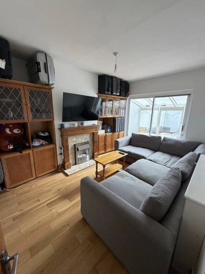 Female student house in Islington  Main Photo