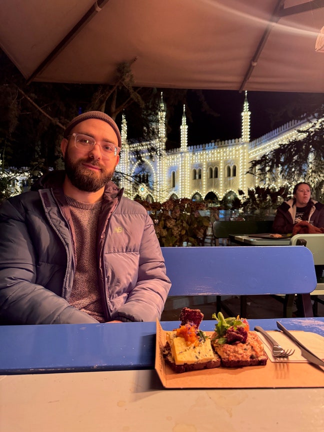 North London looking for a double room/buddy up(s) Main Photo