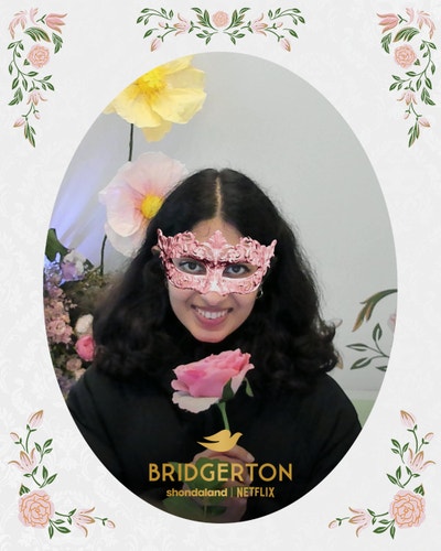 A professional woman looking for a flat share Main Photo